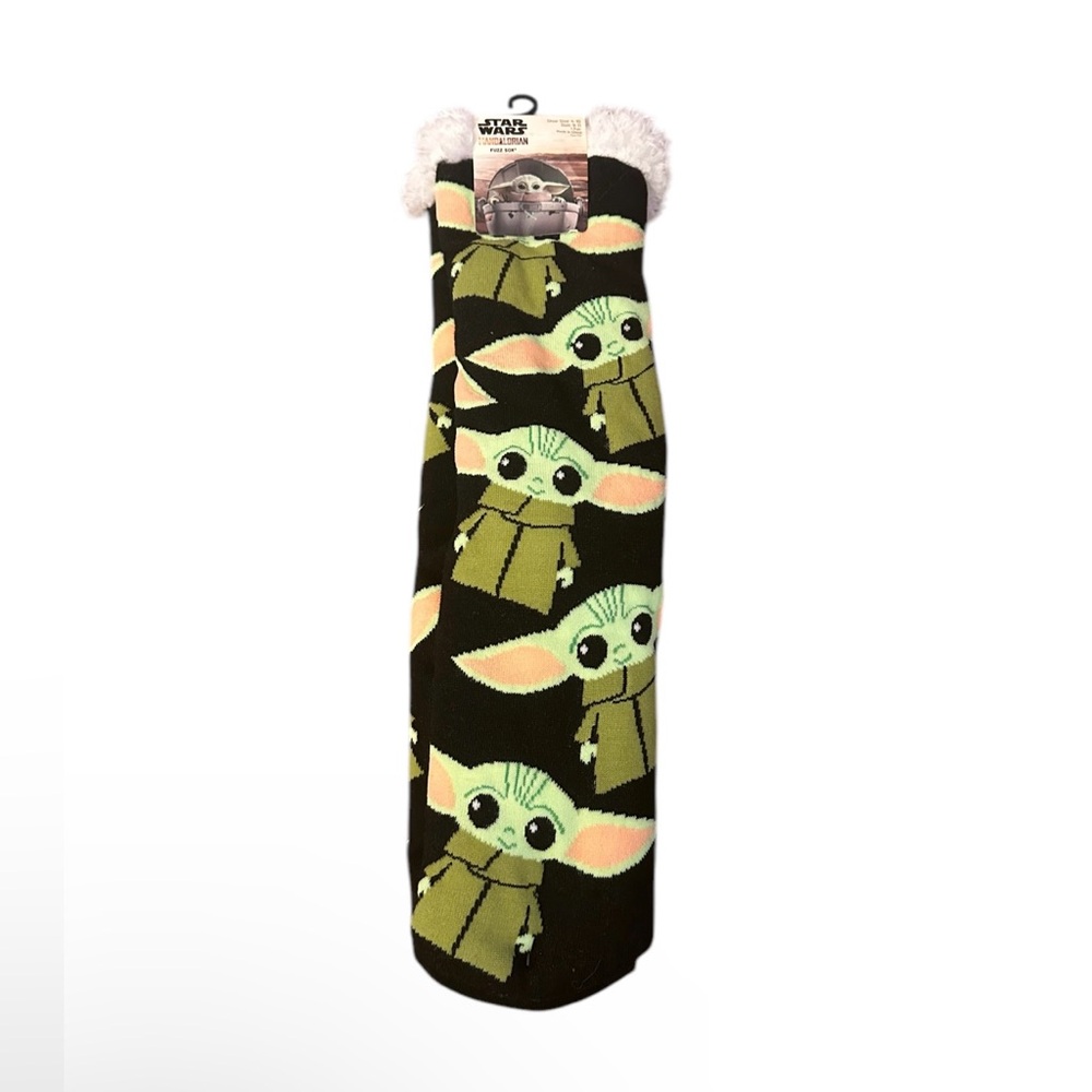 Disney Star‎ Wars Mandalorian The Child Baby Yoda Fuzz Socks One Size